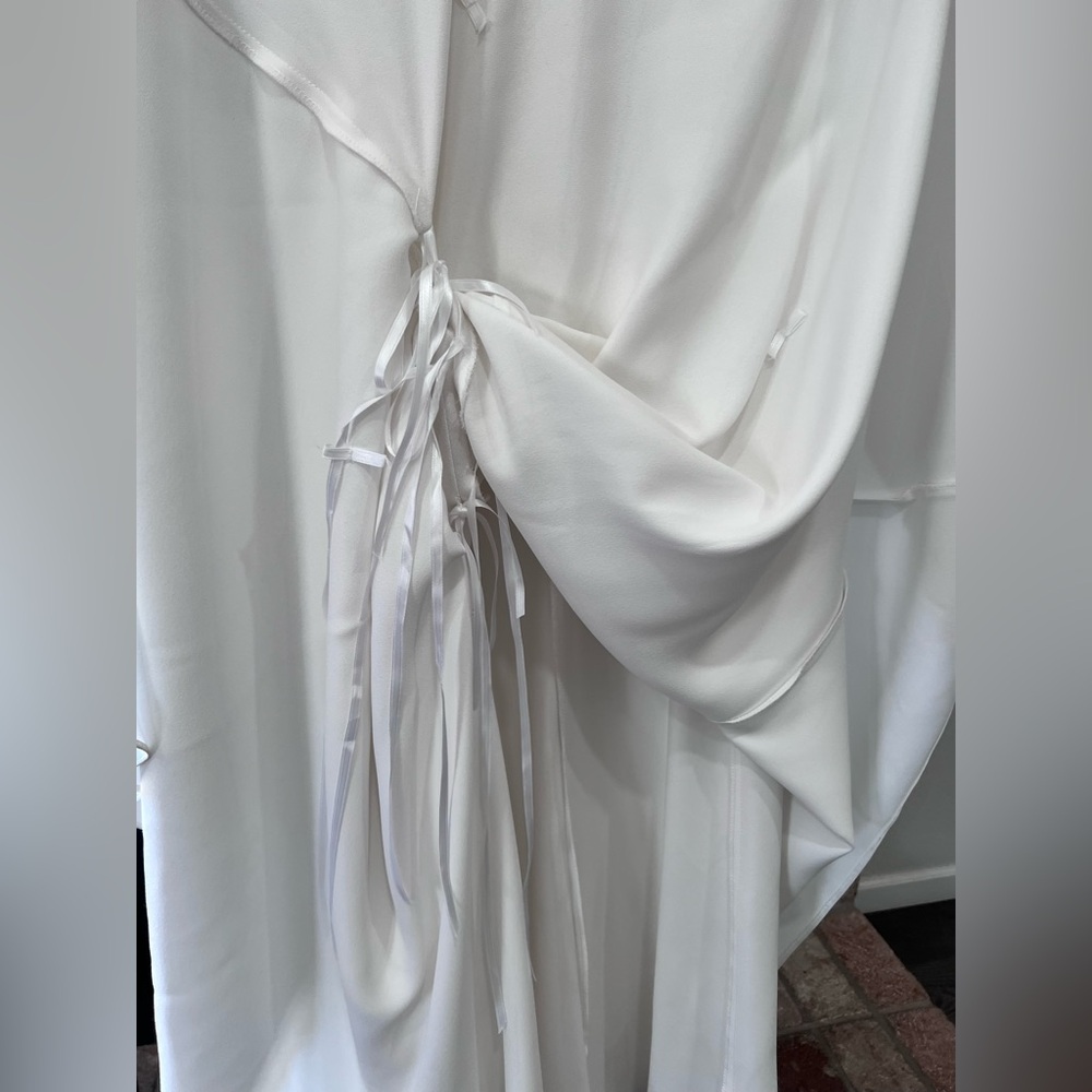 Jenny Yoo Marnie Biased-Cut Satin Wedding Dress. Size 8 - Picture 13 of 16